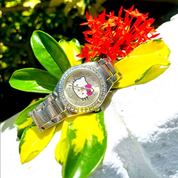 ? Hellokitty watch ?